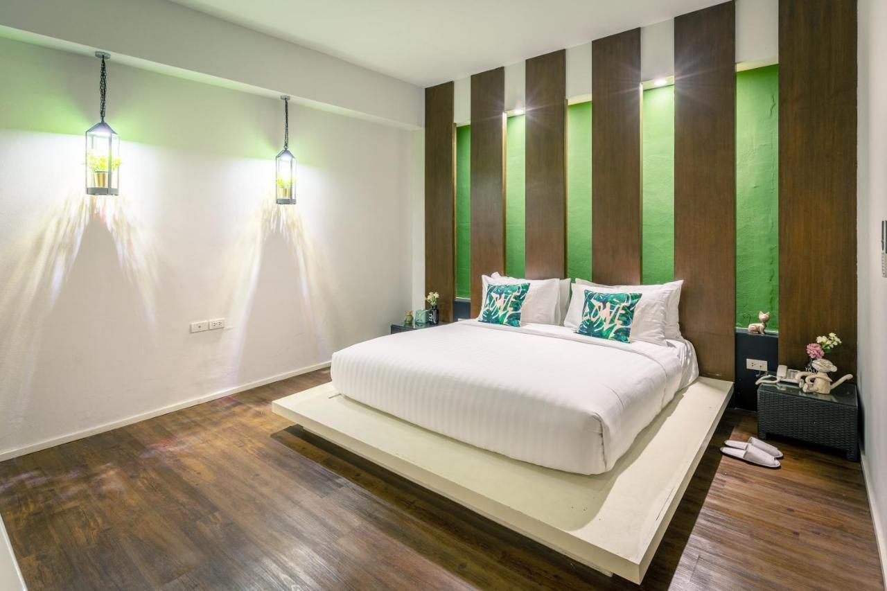 Baan Oliver Srinakarin Bangkok Ngoại thất bức ảnh